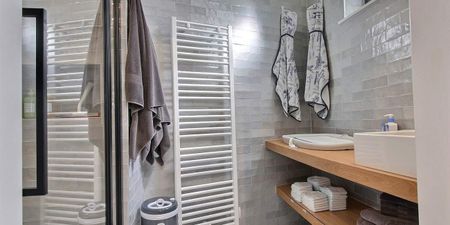 Duplex te huur in Sint-Gillis voor € 4.750 met 3 slaapkamers - Photo 2