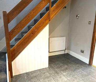 2 bedroom terraced house to rent - Photo 5