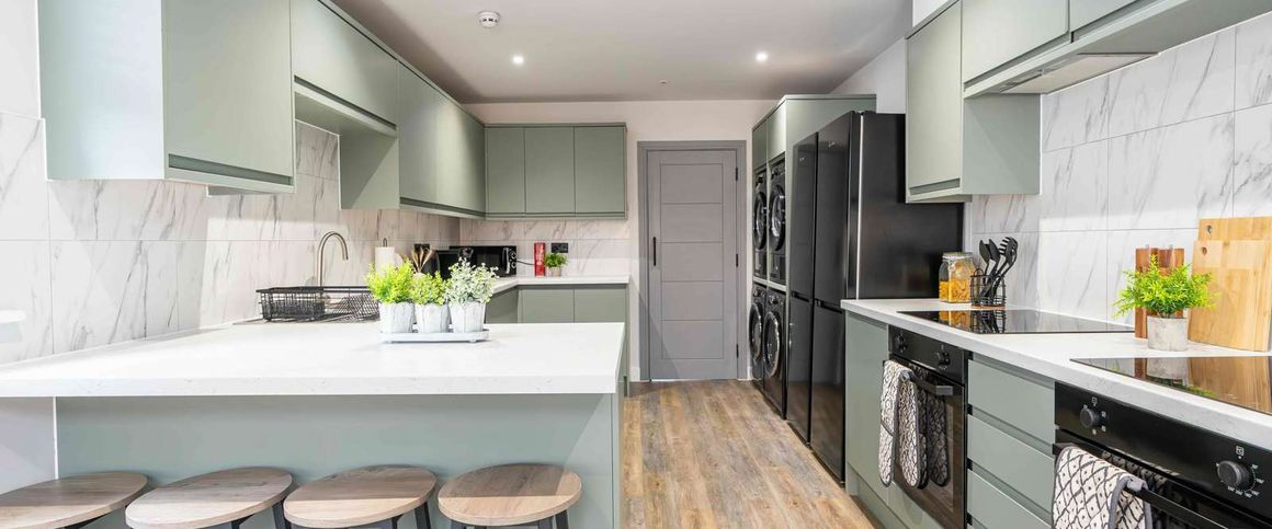 Priory Road Room 5 - Photo 1