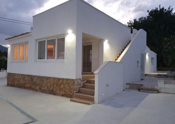 Villa en Alfaz del Pi – #AC-05455