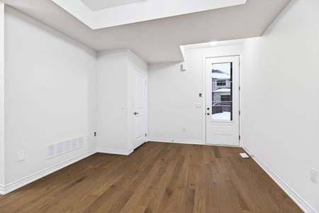 For Lease - 3205 Sixth Line Unit# Unit 2, Oakville, Ontario - Photo 2