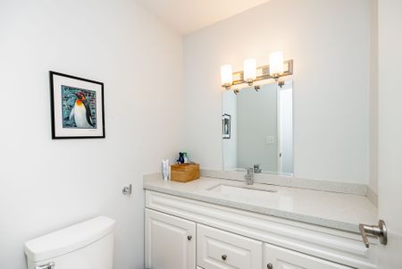 SPACIOUS CORNER SUITE AT STANFORD COURT - TRULY A RARE FIND - Photo 2