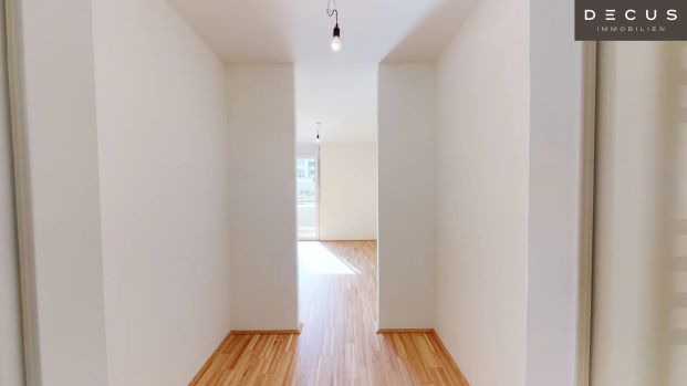 * ZWEI ZIMMER * 2. STOCK * AB FEBRUAR * NAHE U3-STATION ENKPLATZ * RICHTUNG SÜDEN * GROSSER BALKON 12 QM - Foto 1