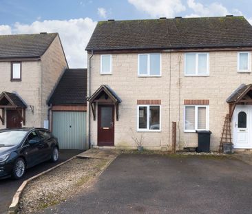 Smiths Field, Cirencester GL7 1XX - Photo 1