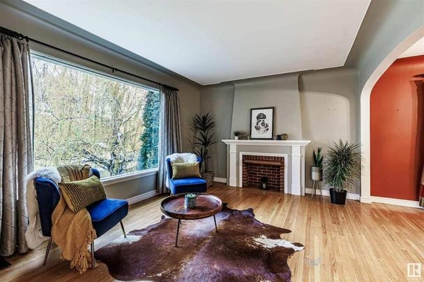 Edmonton Unfurnished house Rental in Queen Mary Park - Stunning and Charming Character Home Close to Downtown - Photo 1