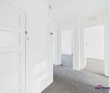 Roselands Avenue, Roselands, Eastbourne, BN22 - Photo 1