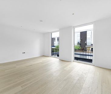 6 bedroom townhouse to rent - Photo 2