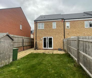 3 bedroom semi-detached house to rent - Photo 1