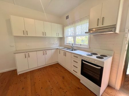 2 Bedroom Home on a Large Block - Photo 2