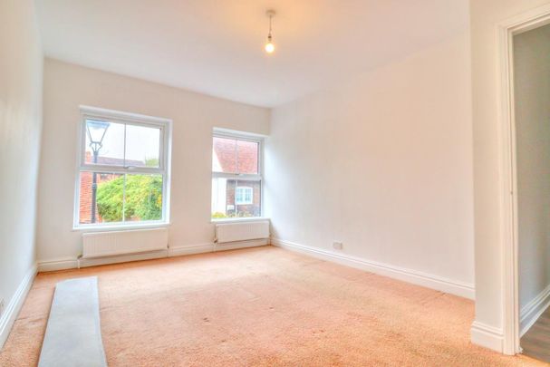 3 bedroom apartment to rent - Photo 1