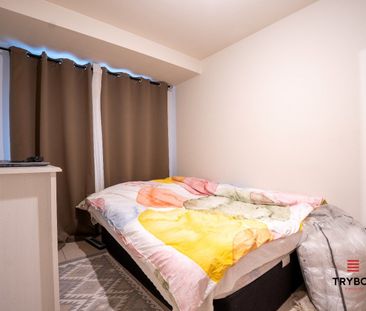 Ruim duplexappartement vlak bij het centrum van Roeselare - Photo 5