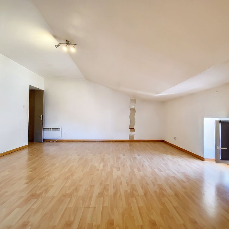 Noves : Appartement T3 avec double séjour, - Photo 1