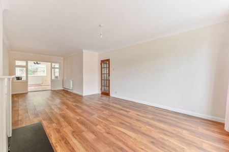 3 bedroom detached house to rent - Photo 3