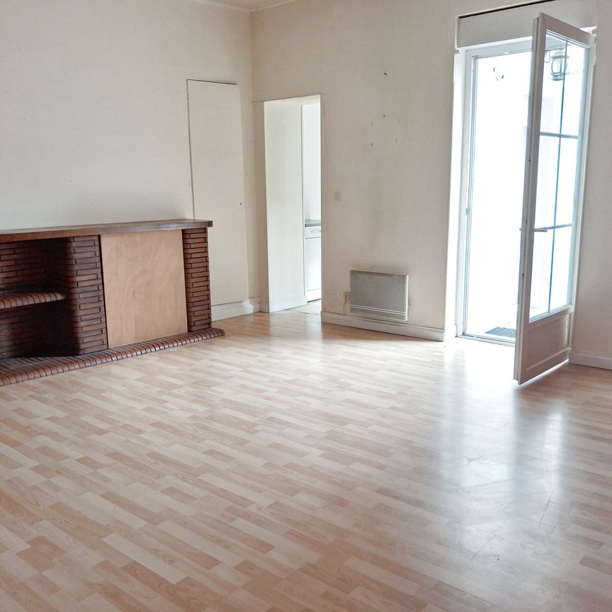 Location Appartement 2 pièces 61m² MARMANDE 47200 - Photo 1