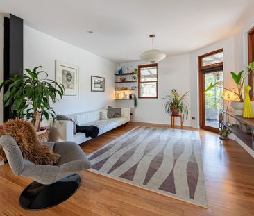 Waterloo House for Lease: 3BR, Courtyard, Garage, Pets Allowed, $15... - Photo 2