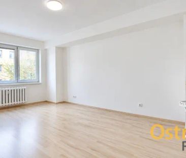 Pronájem bytu 2+1 s balkonem, ul. Kubánská, Ostrava - Poruba - Photo 6