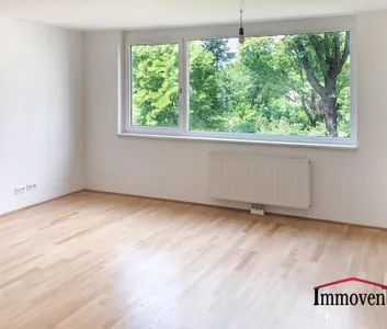 2-Zimmerwohnung mit Balkon in U-Bahnnähe (Mietbeginn 01.11.2026) - Photo 1
