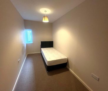 2 bedroom ground floor flat to rent - Photo 4