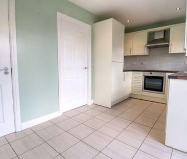 3 bedroom terraced house to rent - Photo 2