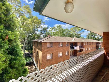 5/168 Sandal Crescent, Carramar, NSW 2163 - Photo 2