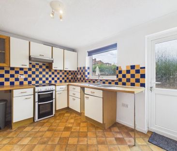 4 bedroom terraced house to rent - Photo 5