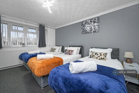 2 bedroom flat to rent - Photo 5