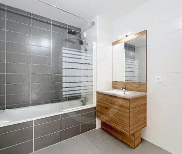 Location Appartement 3 pièces 68m² JUVIGNAC 34990 - Photo 6