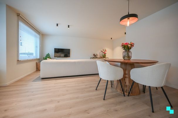 Hoogwaardig afgewerkt appartement in hartje Ingelmunster - Photo 1