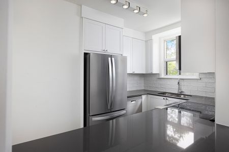 Albert Apartments - Photo 2