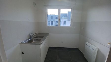 location Appartement T2 DE 57.2m² À ISSY LES MOULINEAUX - Photo 3