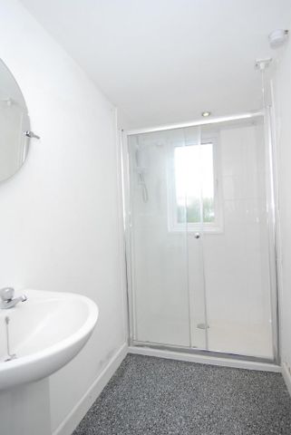 2 bedroom house share to rent - Photo 5