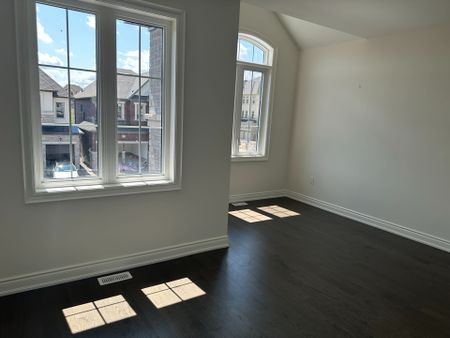 For Lease - 7 Ann Mckee Street, Caledon, Ontario - Photo 4