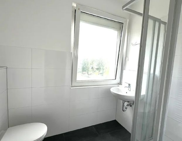 Modernisierte 3-Raum-Wohnung in Holsterhausen, Nähe Landgericht! - Foto 1