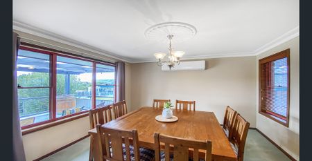 Heritage Beauty, Fully Furnished, Serviced & Full of Country Charm - Photo 4