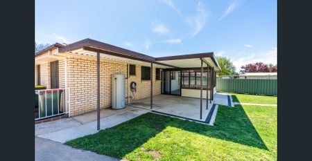 Cosy and Well-Kept Home - Photo 2