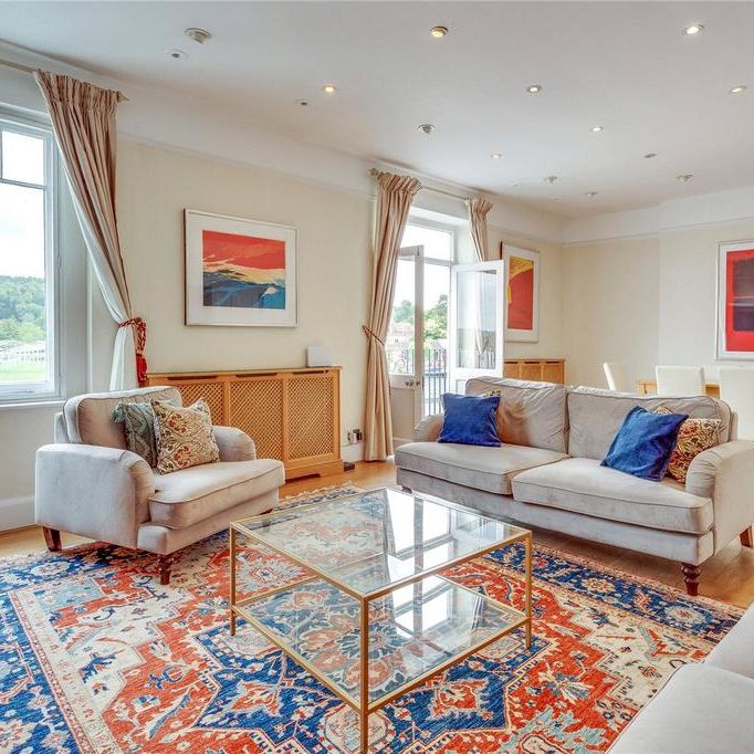 4 bedroom apartment to rent - Photo 1