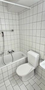 Appartement de 2 pièces avec grand balcon et ascenseur! - Photo 4