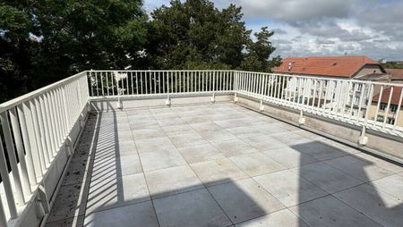 JARNY F2 - PROCHE GARE - IMMEUBLE CARACTERE - TERRASSE - Photo 4