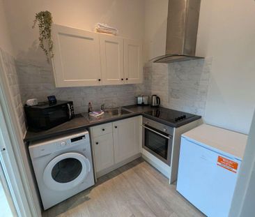 1 bedroom property to rent - Photo 6