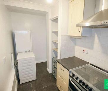Ashbourne Court, Ashbourne Close, Woodside, N12 - Photo 3