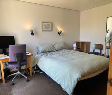 Character 1 bedroom townhouse - Photo 6