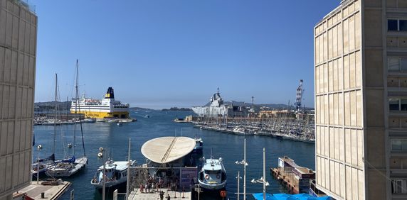 STUDIO A LOUER / PORT DE TOULON - Photo 2
