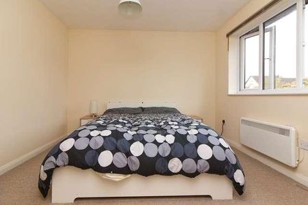 Walnut Tree - Prime Bedroom House Close To Ou & Amenities, MK7 - Photo 2