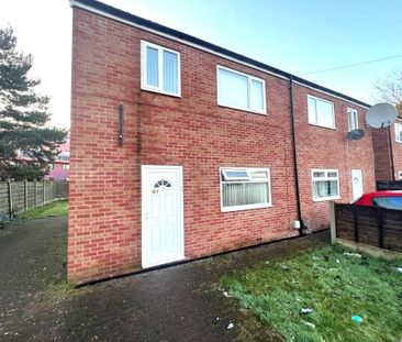 3 bedroom semi-detached house to rent - Photo 5
