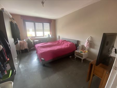 Location Appartement 5 pièces 116m² - Photo 3