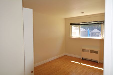 For Lease - 277 Glenforest Road Unit# Main, Toronto, Ontario - Photo 5