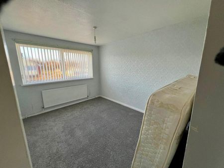 3 bedroom detached house to rent - Photo 3