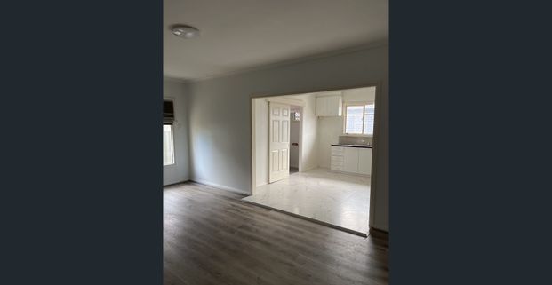 Positioned Perfectly! - Photo 1