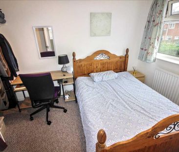 2 bedroom semi-detached house to rent - Photo 5