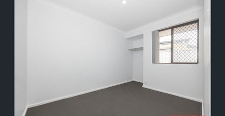 Refreshed 3x1 in Craigie – Modern Comfort & Convenience! - Photo 3